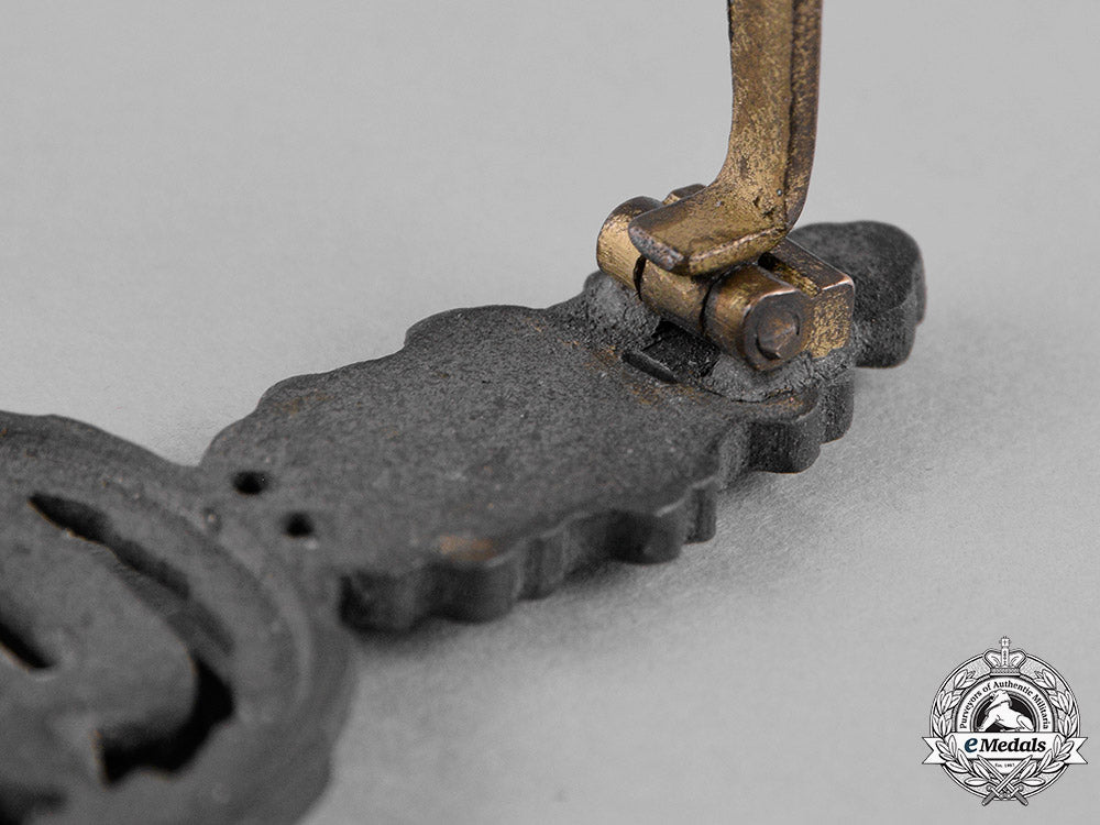 germany,_luftwaffe._a_bomber_flight_clasp,_gold_grade_c19-331