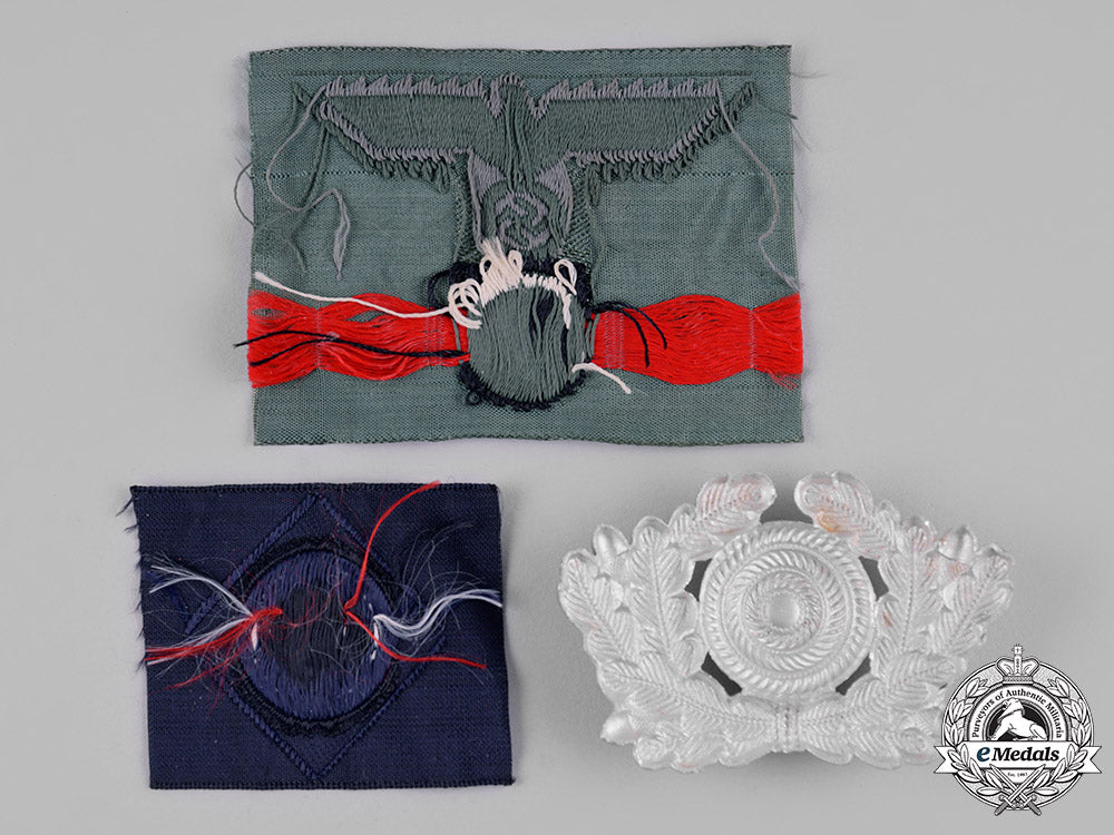 germany,_wehrmacht._a_lot_of_wehrmacht_cap_insignia_c19-3687