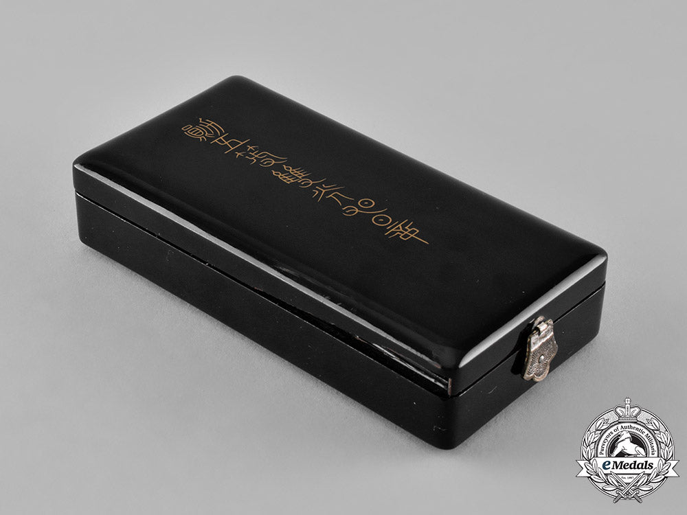 japan,_imperial._an_order_of_the_rising_sun,_v_class_case_c19-3753