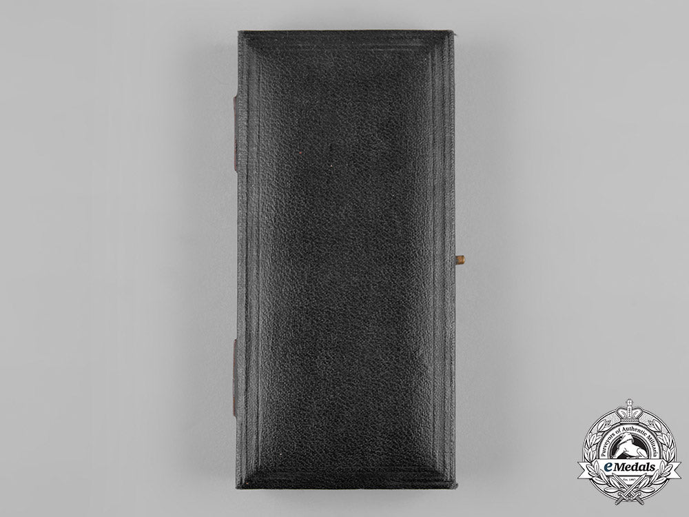 united_kingdom._a_presentation_case_for_an_officer’s_decoration_by_garrard&_co._c19-4351