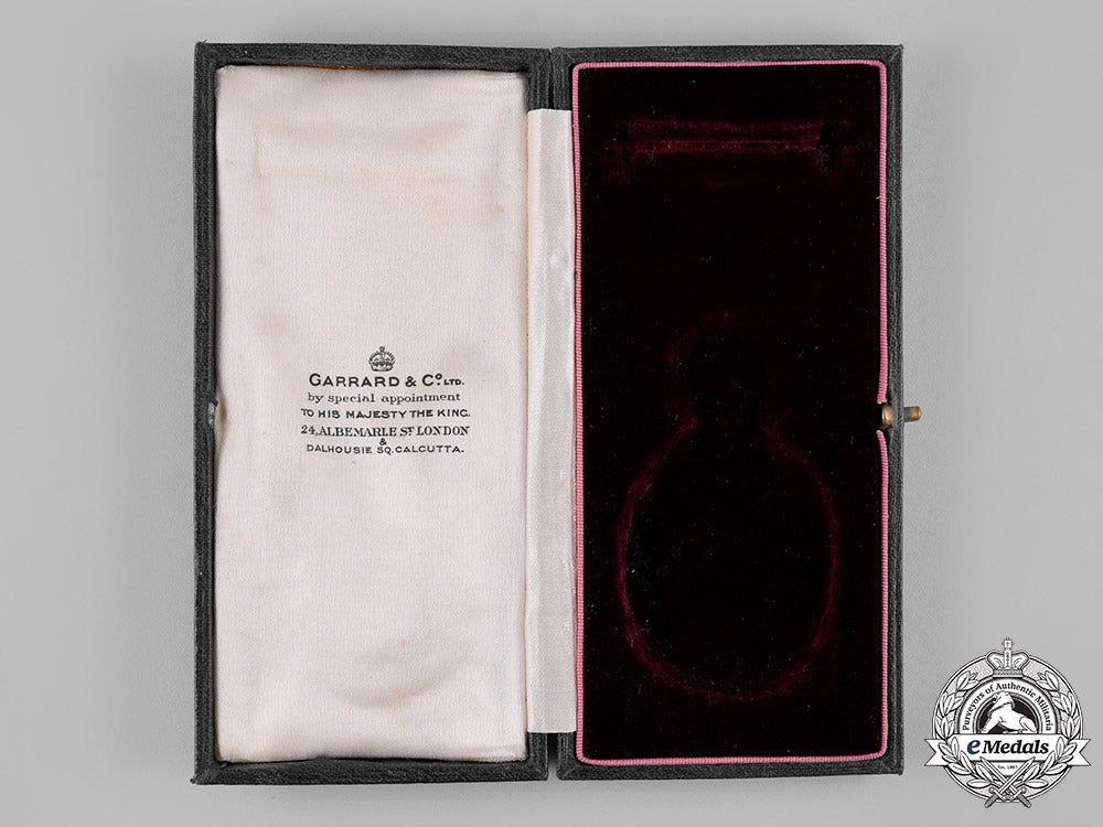 united_kingdom._a_presentation_case_for_an_officer’s_decoration_by_garrard&_co._c19-4352