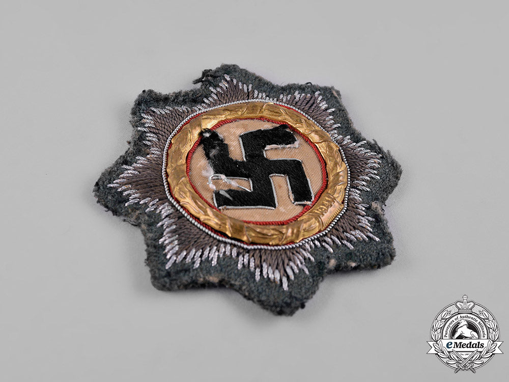 germany,_wehrmacht._an_army_cross_in_gold,_cloth_version,_by_hermann_schmuck&_cie._c19-4811