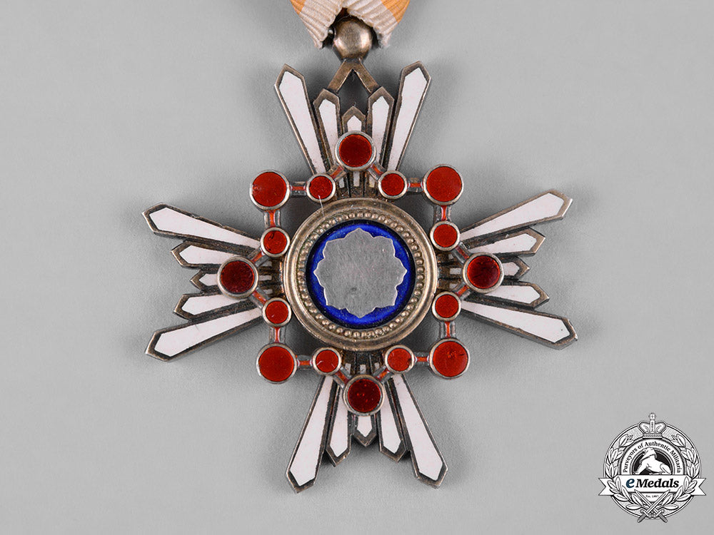 japan,_empire._an_order_of_the_sacred_treasure,_iv_class,_c.1915_c19-5313