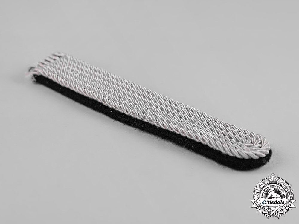 germany,_ss._a_waffen-_ss_officer’s_shoulder_board_c19-5618