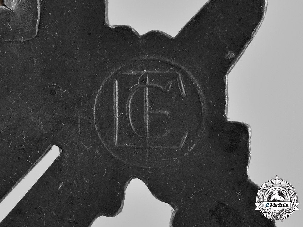 germany,_wehrmacht._an_infantry_assault_badge,_silver_grade,_by_franke&_co._c19-5860_1