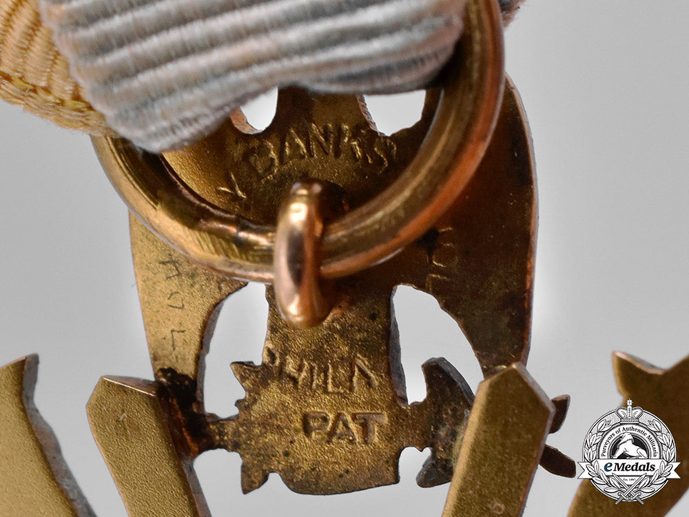 united_states._an_american_society_of_the_colonial_dames_badge,_named_to_susie_adelaide_pearce_c19-6570_1_1