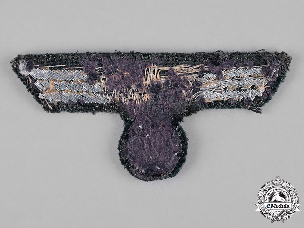 germany,_heer._a_heer_officer’s_tunic_breast_eagle_c19-7100