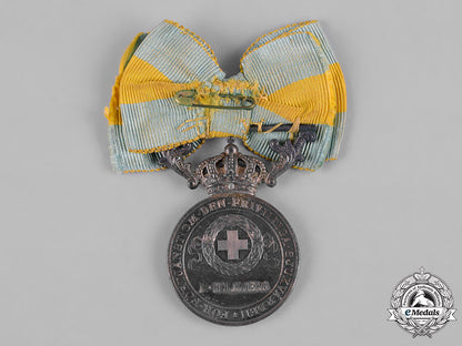 sweden,_kingdom._a_red_cross_merit_medal_for_voluntary_health_care,_ii_class_silver_grade,_c.1920_c19-7762_1_1_1