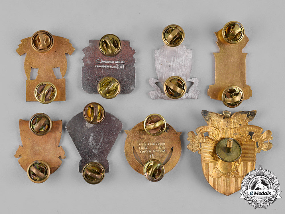 united_states._a_lot_of_forty-_four_regimental_insignia_c19-8278_1