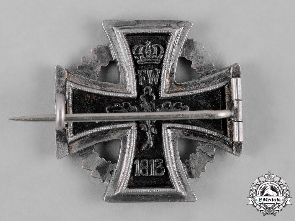 germany,_imperial._a1870_iron_cross_badge_c19-8791