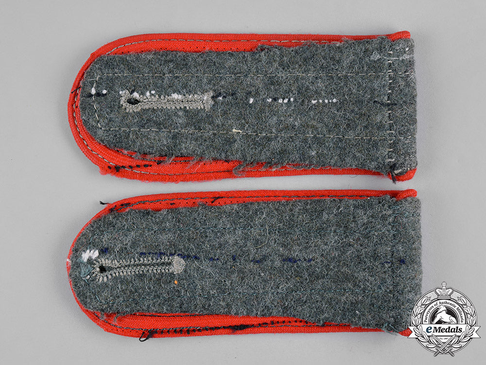 germany,_heer._a_pair_of_artillery_em_shoulder_straps_c19-8908