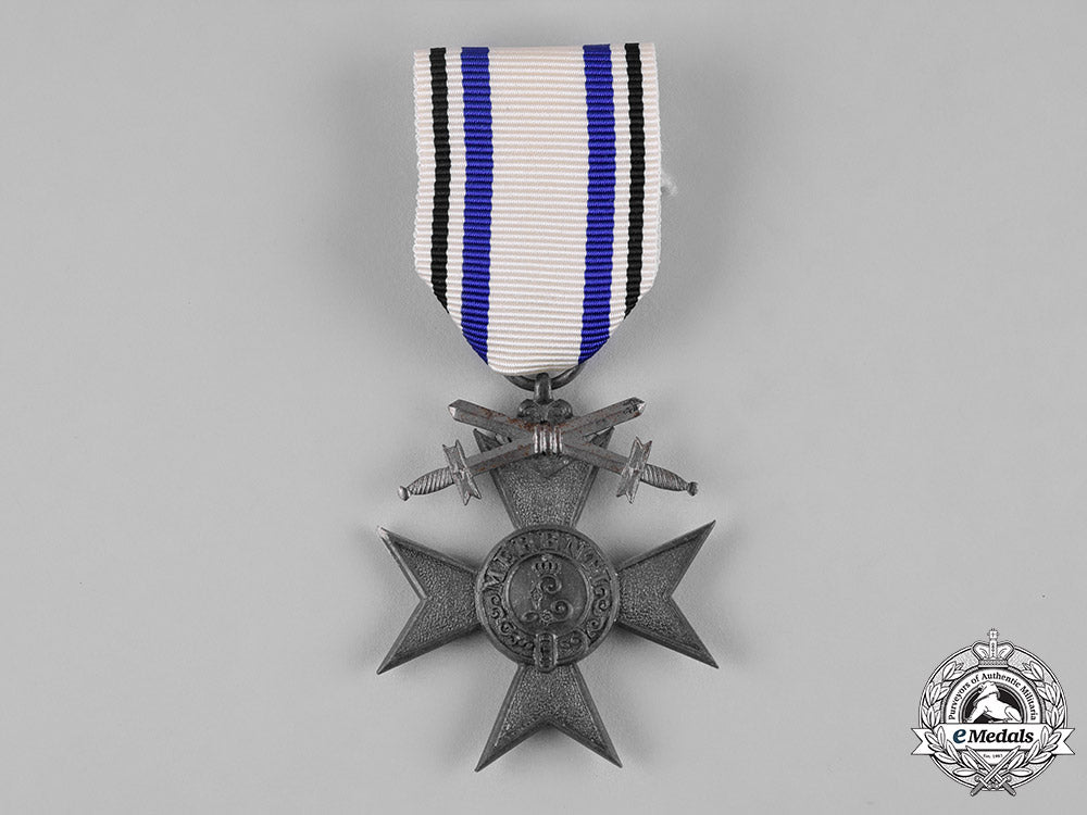 bavaria,_kingdom._a_military_merit_cross,_iii_class_with_swords,_with_case_c19-8940_1_1