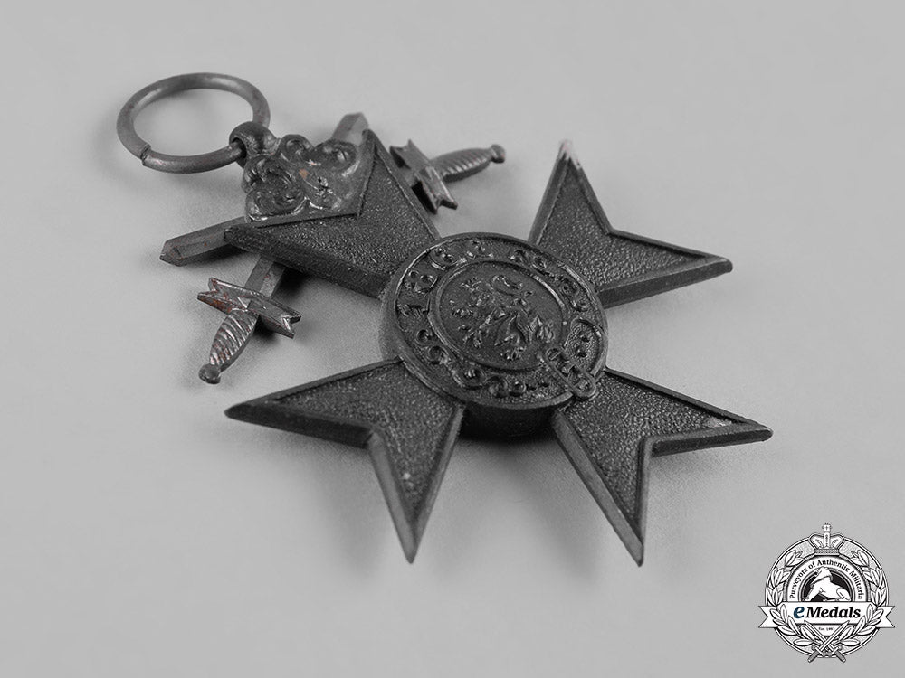 bavaria,_kingdom._a_military_merit_cross,_iii_class_with_swords,_with_case_c19-8944_1_1