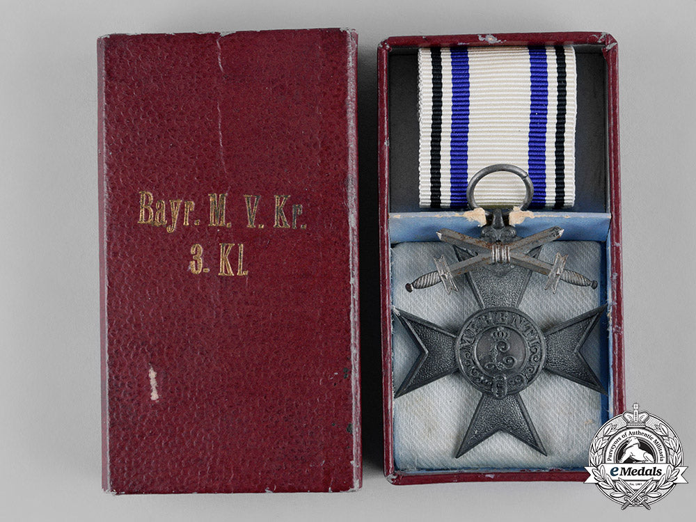 bavaria,_kingdom._a_military_merit_cross,_iii_class_with_swords,_with_case_c19-8945_1_1
