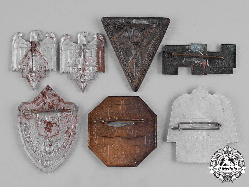 germany,_third_reich._a_lot_of_third_reich_period_badges_c19-9913