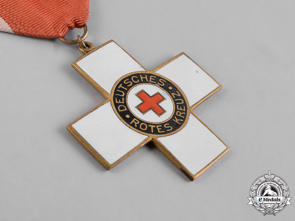 germany,_third_reich._a_lot_of_third_reich_era_medals&_insignia_c19-9929