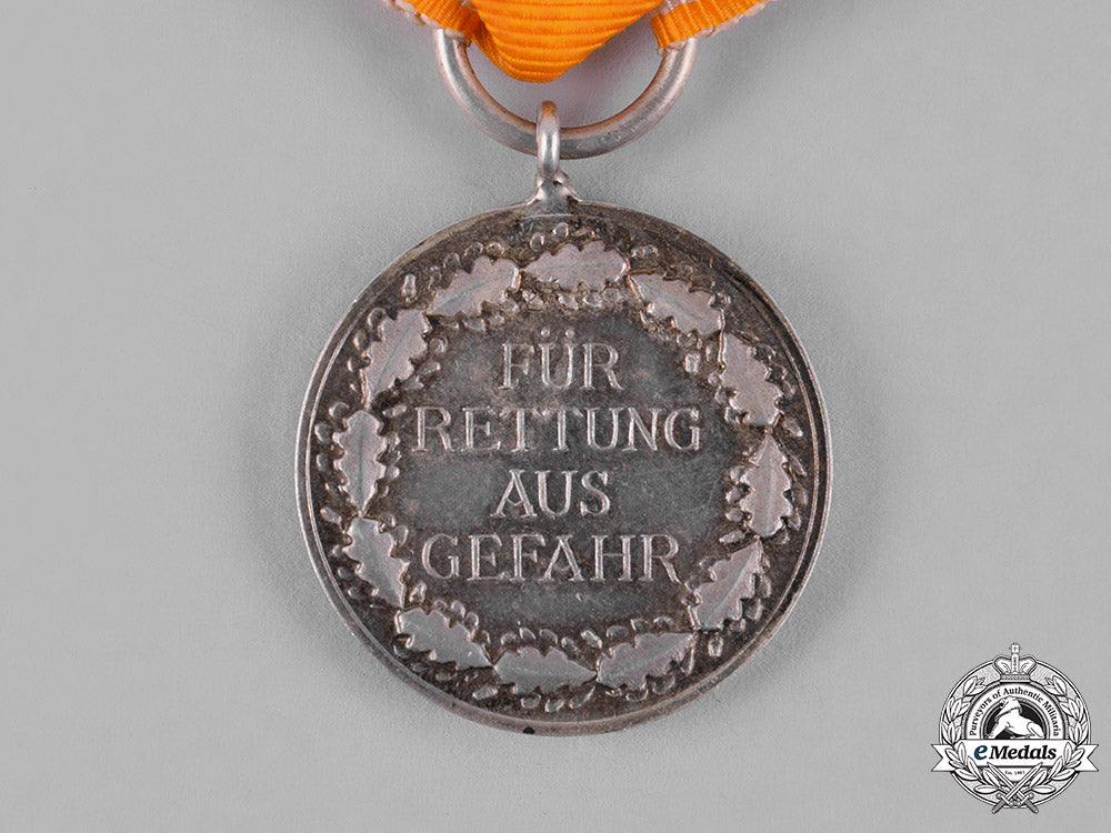 germany,_weimar._a_merit_award_for_rescue_from_danger_with_case_c19_0035