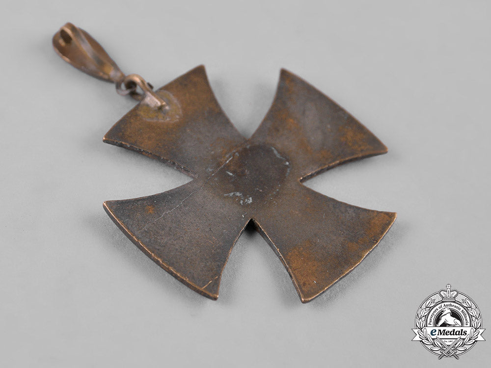 germany,_imperial._a_first_war_red_cross_badge_c19_1526