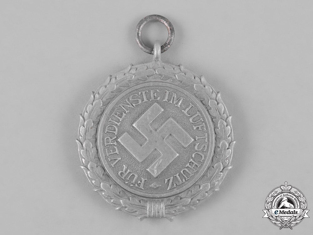 germany,_luftwaffe._an_air_raid_defence_medal,_ii_class_c19_1600