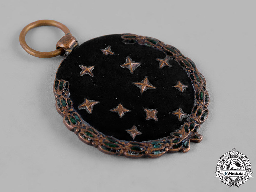 spain,_franco_period._a_medal_of_the_old_guard_c19_2889_1_1