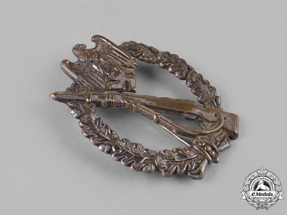 germany,_wehrmacht._an_infantry_assault_badge,_silver_grade_c19_3545
