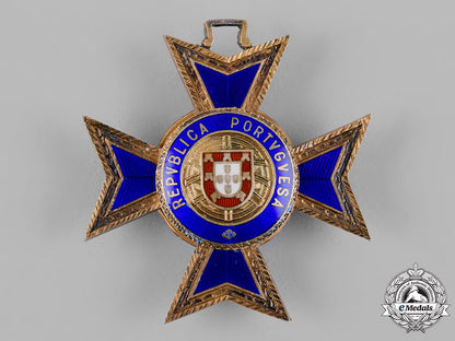 portugal,_republic._an_order_of_merit,_v_class_knight,_c.1945_c19_3765