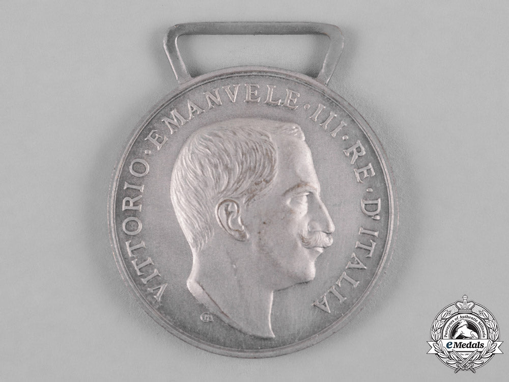 italy,_kingdom._a_campaign_medal_for_the_libyan_campaigns_c19_3856
