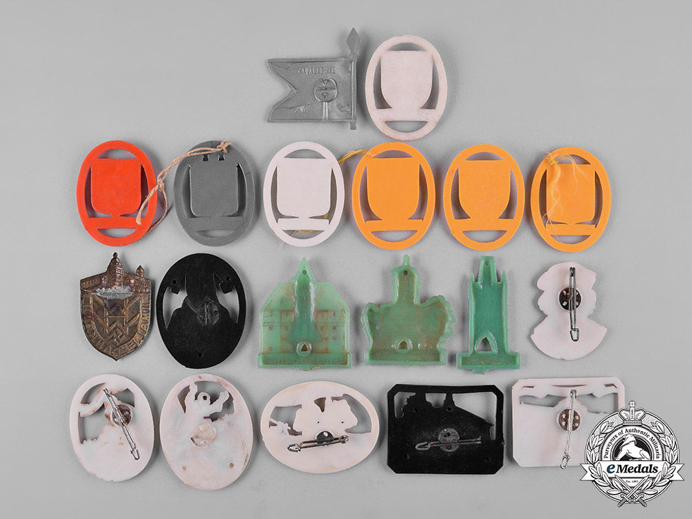 germany,_third_reich._a_mixed_lot_of_badges_c19_4233