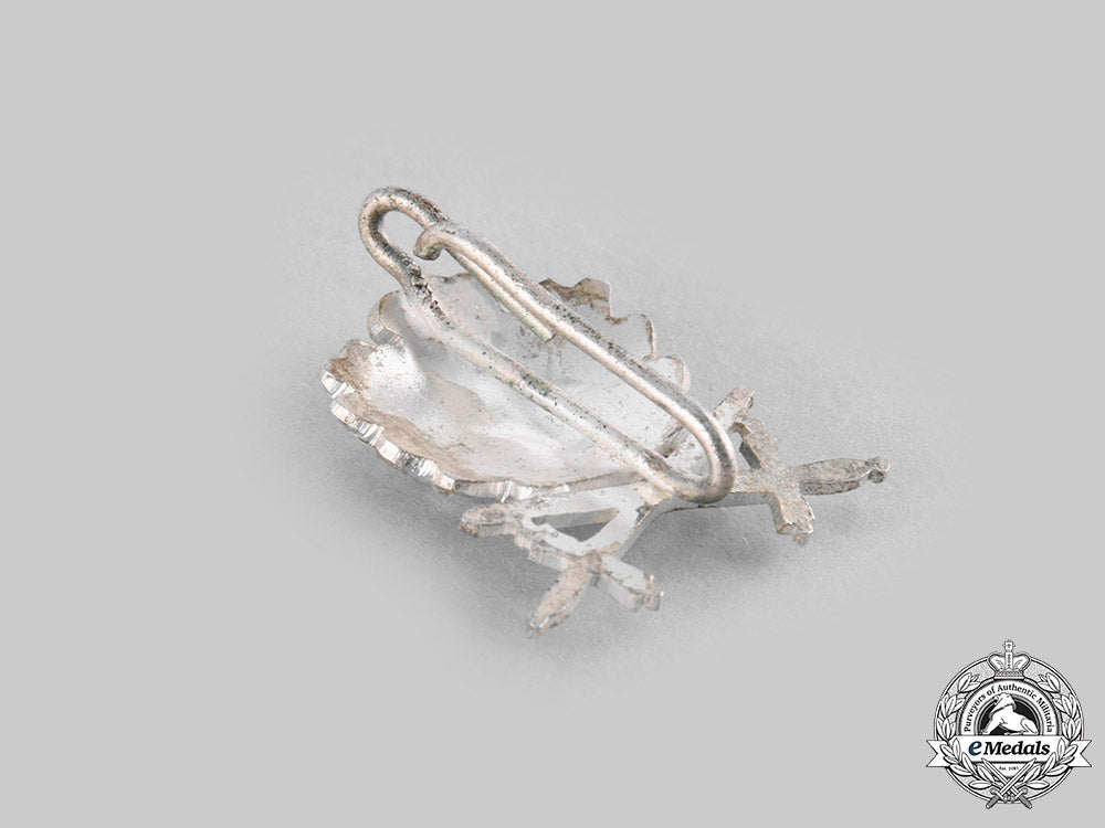 germany,_federal_republic._a_pair_of_oak_leaf_clasps_to_the_knight’s_cross,1957_version_c20058_emd5767