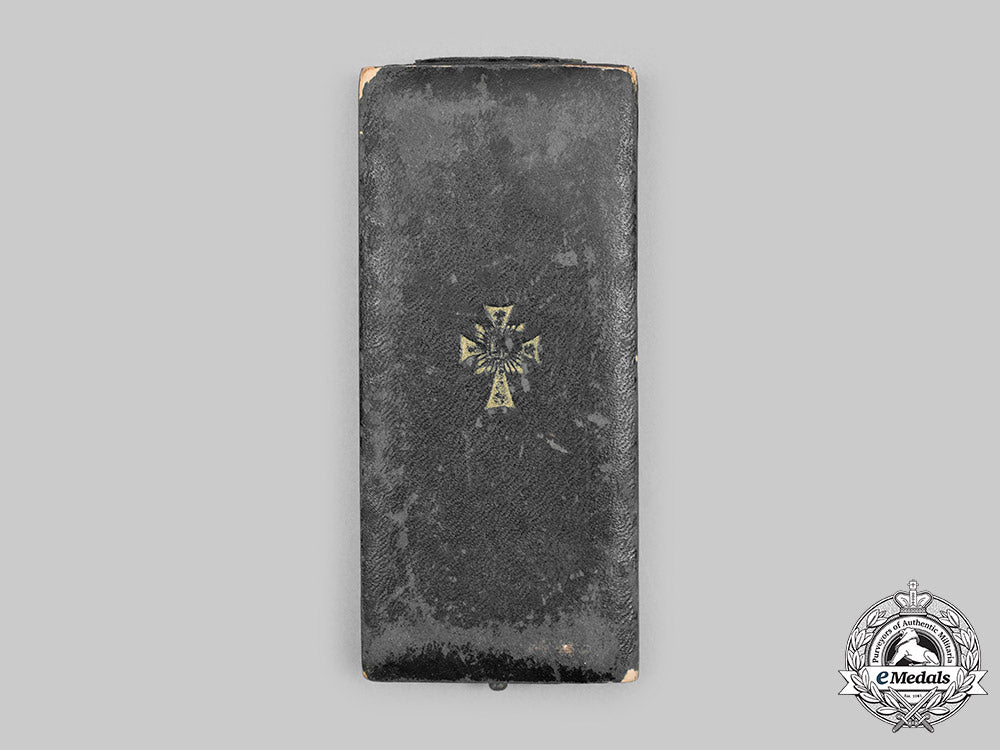 germany,_third_reich._an_honour_cross_of_the_german_mother,_gold_grade_with_case,_by_b.h._mayer_c20098_mnc9368