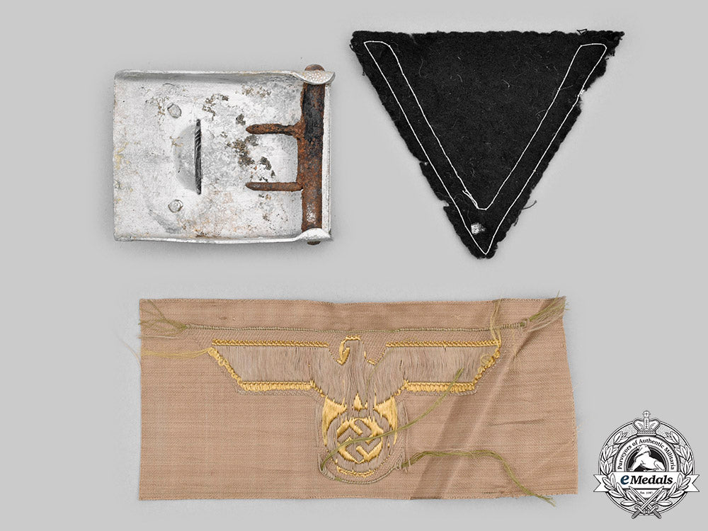 germany,_wehrmacht._a_lot_of_uniform_insignia_and_accessories_c20159_mnc8236_1
