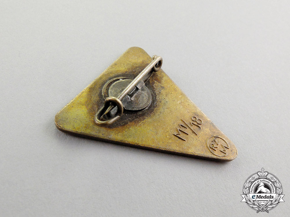 germany._a_daf(_german_labour_front)_women’s_staff_badge_c2017_000202