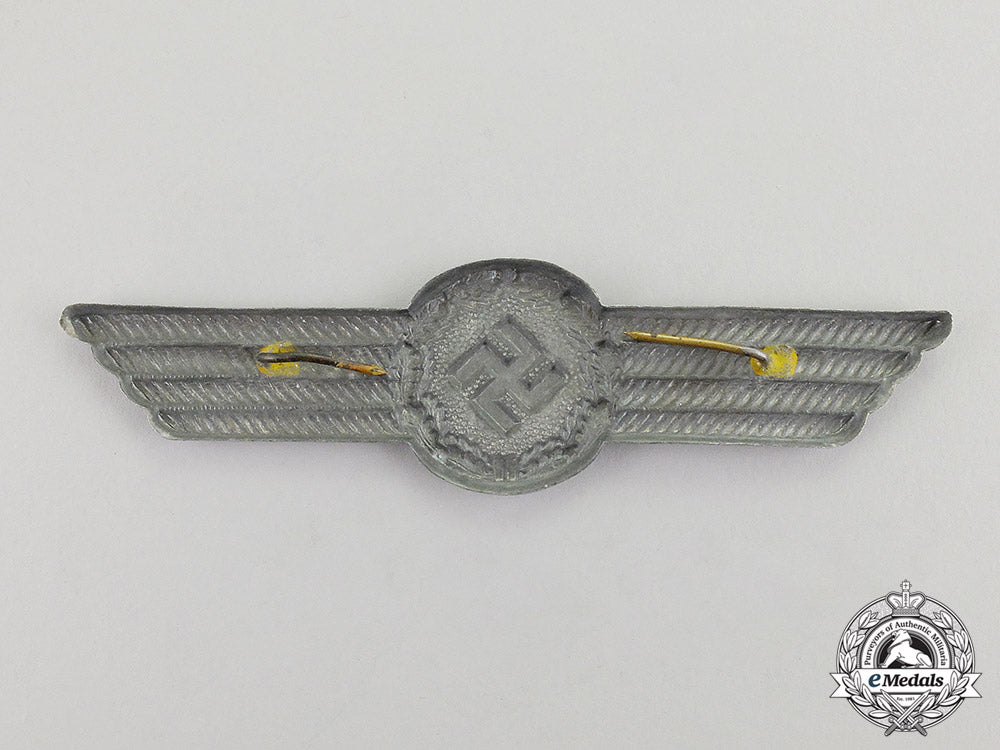 germany._a_second_war_period_rlb(_air_raid_protection_league)_visor_cap_insignia_c2017_000405