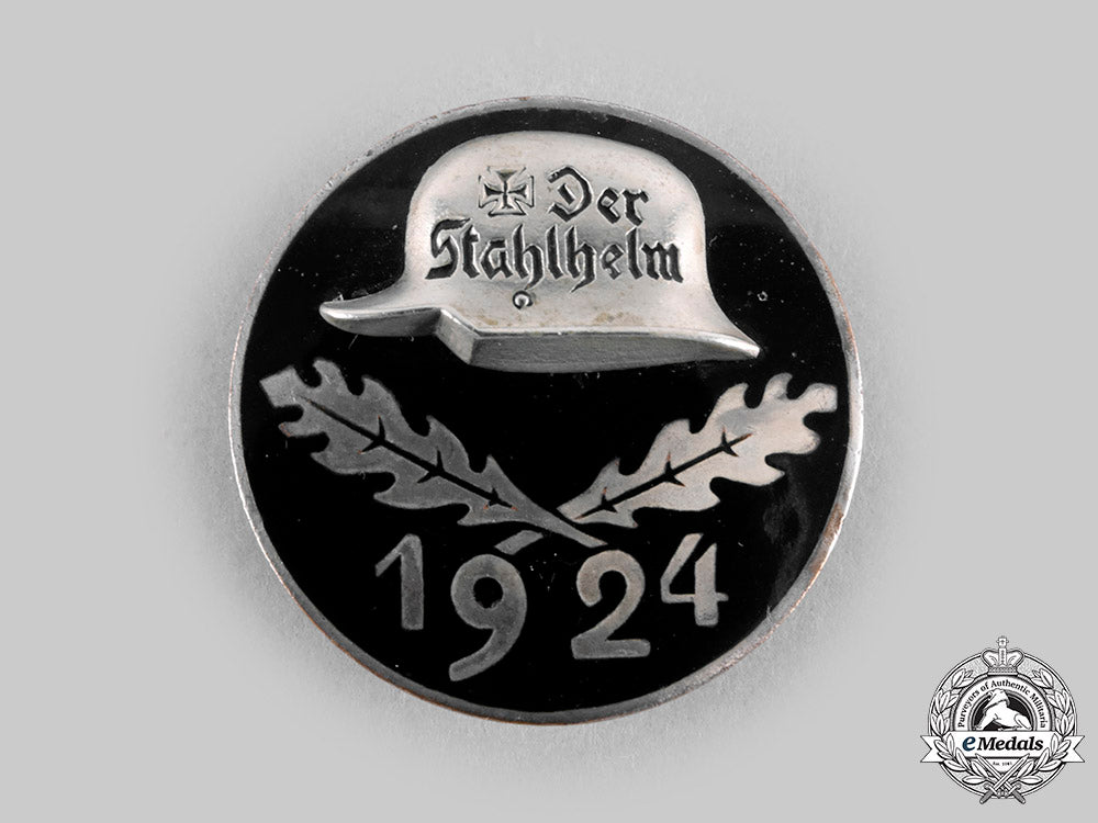 germany,_der_stahlhelm._a1924_stahlhelm_membership_badge,_large_version,_by_stahlhof_magdeburg_c20199_emd8074_1