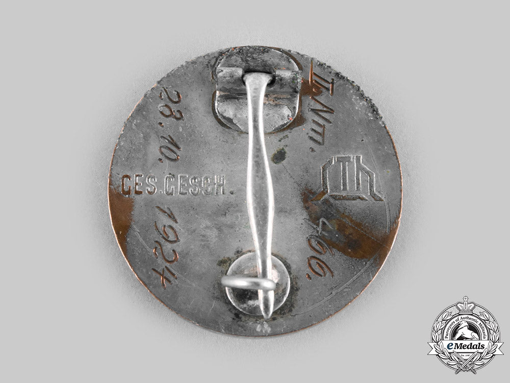 germany,_der_stahlhelm._a1924_stahlhelm_membership_badge,_large_version,_by_stahlhof_magdeburg_c20200_emd8076_1