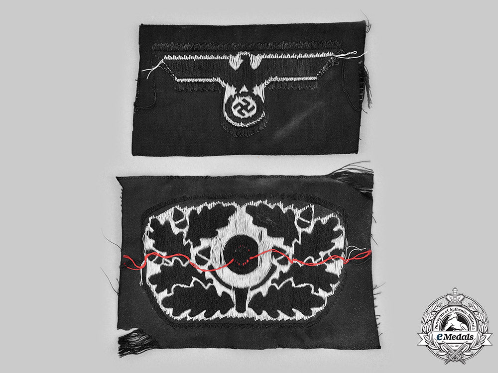 germany,_heer._a_pair_of_panzer_cap_insignia_c2020_015_mnc8509