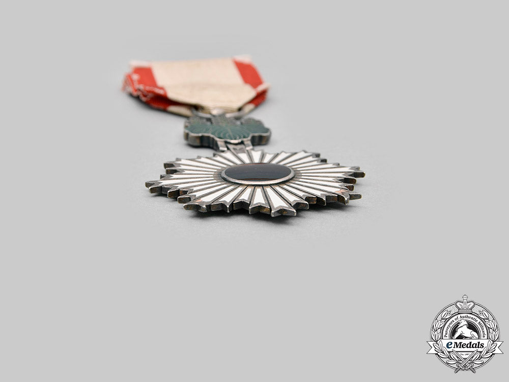japan,_empire._two_awards&_decorations_c2020_070_mnc8389_1