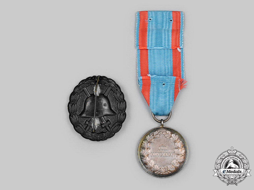 germany,_imperial._a_pair_of_decorations_c2020_140_mnc0477_1