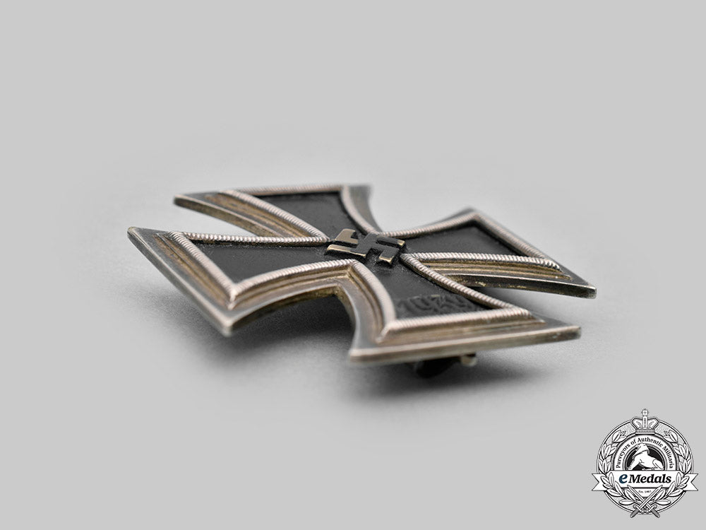 germany,_wehrmacht._a1939_iron_cross_i_class,_by_wächtler&_lange_c2020_179_mnc4577_1