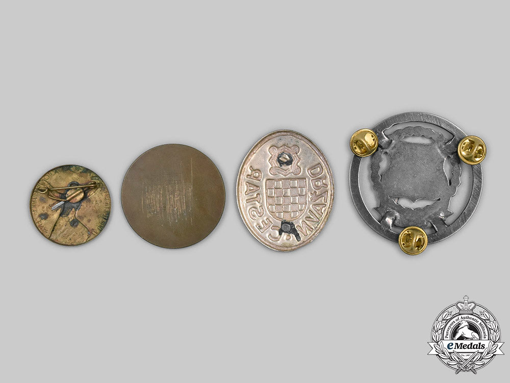 croatia,_independent_state&_republic._a_lot_of_four_badges_and_insignia_c2020_182_mnc3338