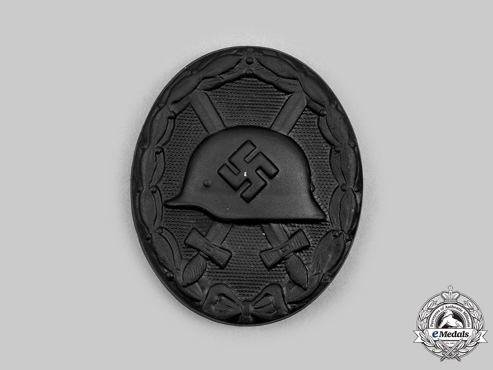 germany,_wehrmacht._a_black_grade_wound_badge,_with_case_c2020_190_mnc2160