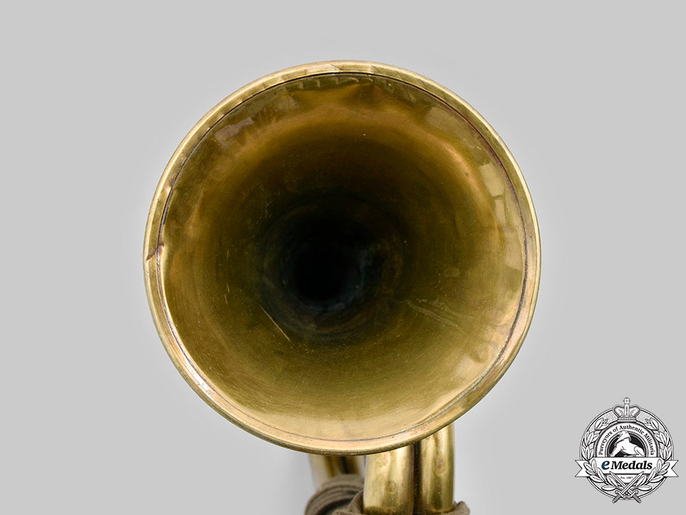 united_states._a_military_brass_bugle_c2020_190_mnc8707_1_1