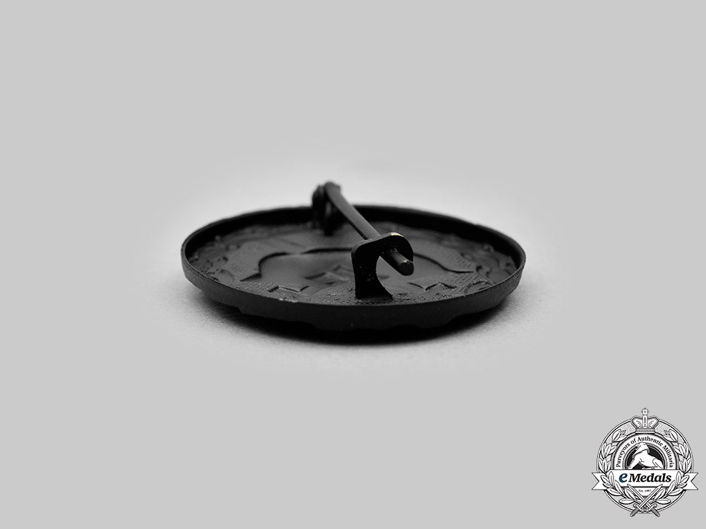 germany,_wehrmacht._a_black_grade_wound_badge,_with_case_c2020_192_mnc2165