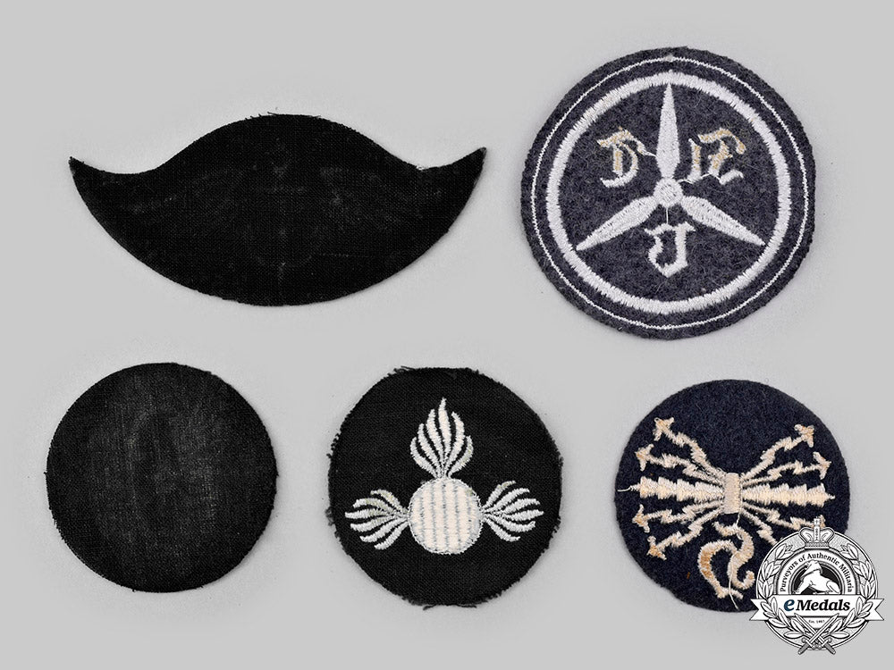 germany,_luftwaffe._a_lot_of_uniform_trade_insignia_c2020_194_mnc2171