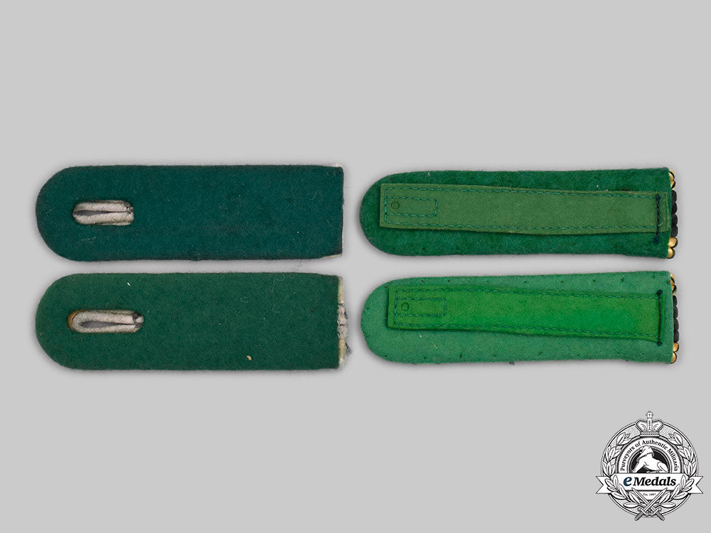 germany,_third_reich._a_lot_of_wehrmacht_and_administrative_shoulder_boards_c2020_208_mnc3227_1