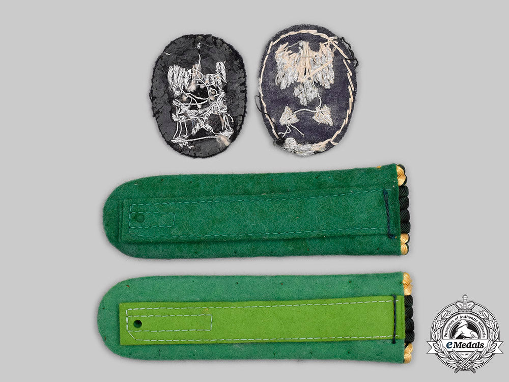 germany,_third_reich._a_mixed_lot_of_uniform_insignia_c2020_217_mnc3245