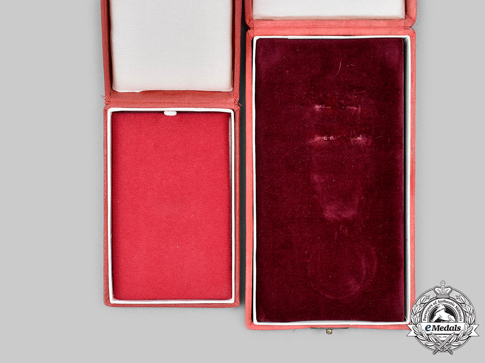 czechoslovakia,_socialist_republic._two_awards_c2020_250_mnc1447_1_1_1_1_1