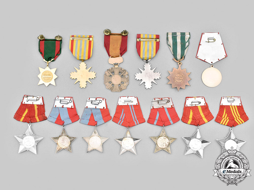 vietnam,_republic(_south_vietnam),_democratic_republic(_north_vietnam)._a_lot_of_thirteen_awards_c2020_264_mnc2472_1_1