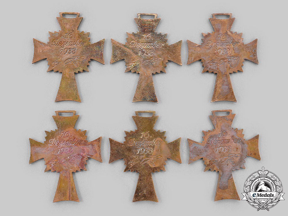 germany,_third_reich._a_lot_of_unfinished_honour_crosses_of_the_german_mother_c2020_289_mnc2303_1
