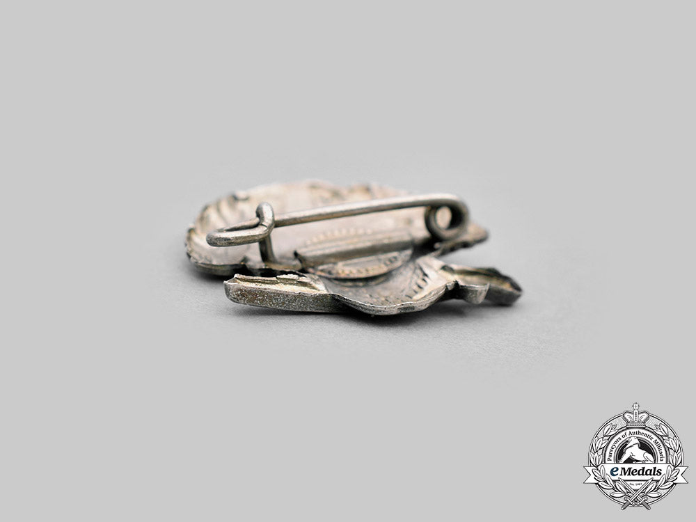 italy,_kingdom._an_arditi_skull_badge_c2020_311_mnc2571